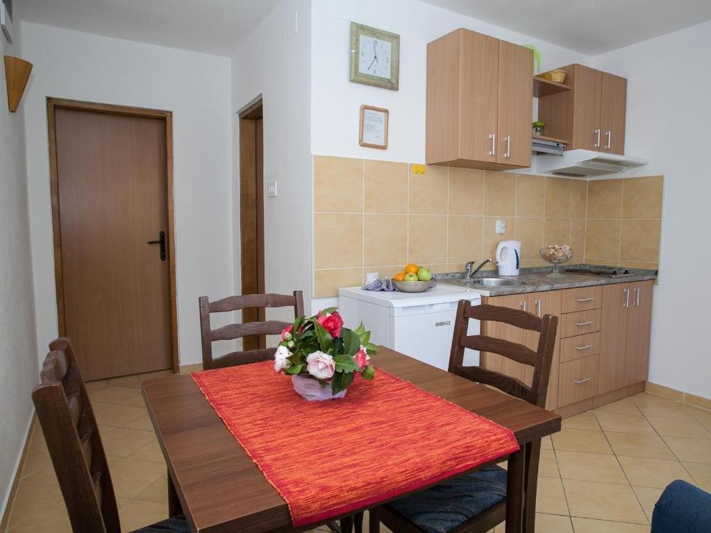 Daria Apartments Котор Номер фото