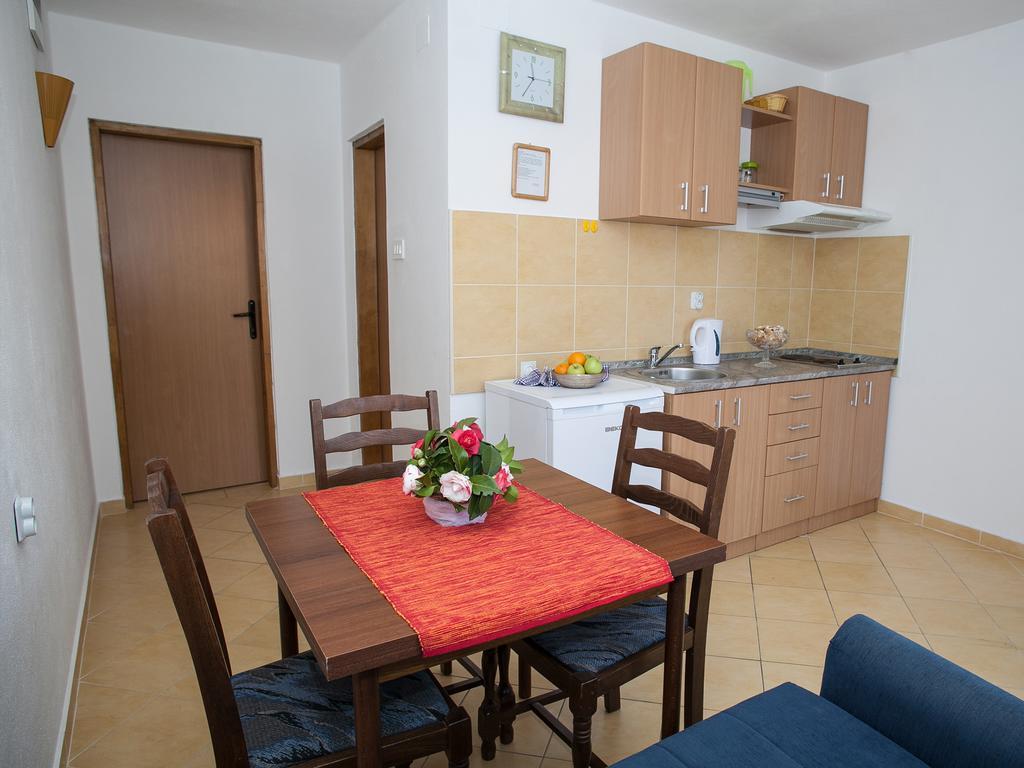 Daria Apartments Котор Номер фото